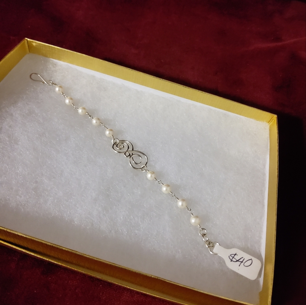 🇨🇦 Artisan Sterling Silver and Pearl Bracelet,  Size 6.5 - 7